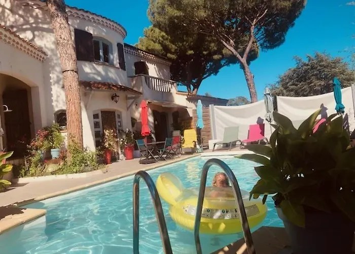 Bed & Breakfast Naturiste Paulana Agde