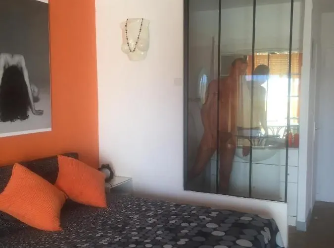 Naturiste Paulana אגדה