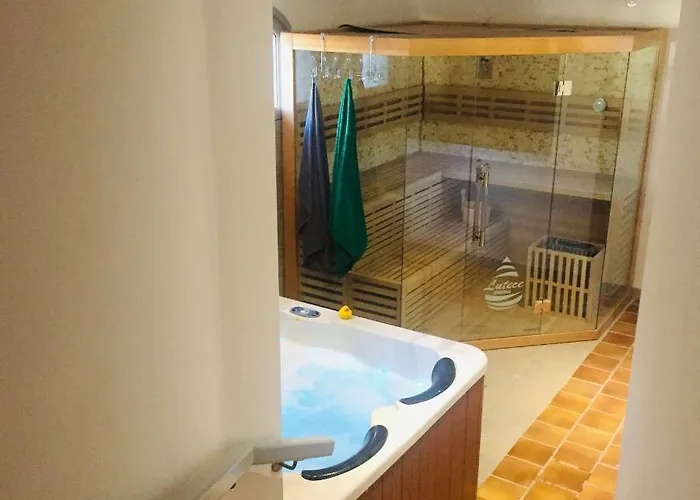 Naturiste Paulana 2*