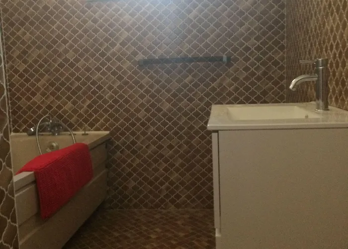 לינה וארוחת בוקר Naturiste Paulana אגדה