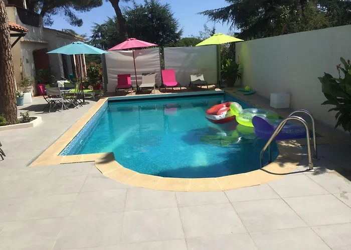 לינה וארוחת בוקר Naturiste Paulana אגדה